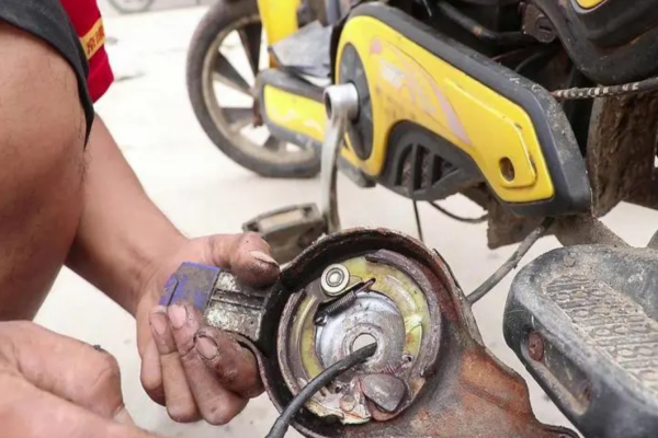 武威市电动车刹车故障